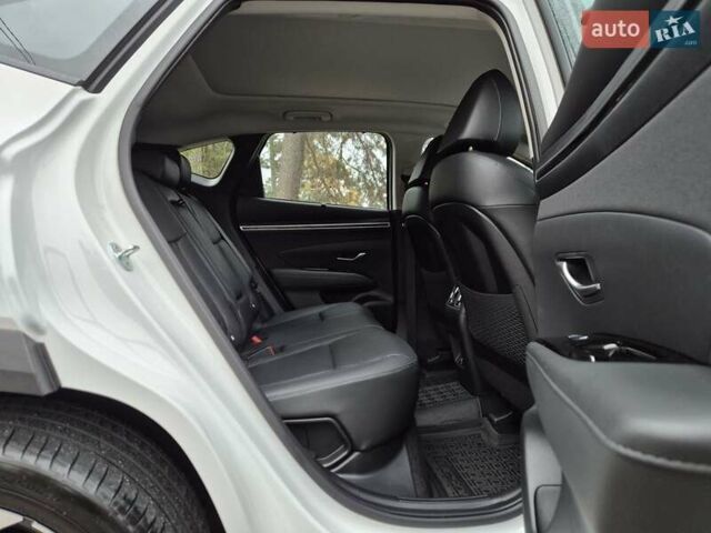 Білий Хендай Туксон, об'ємом двигуна 1.6 л та пробігом 41 тис. км за 33600 $, фото 45 на Automoto.ua