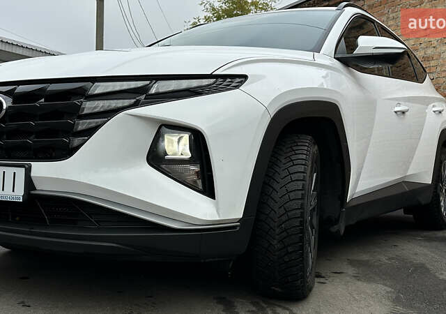 Белый Хендай Туксон, объемом двигателя 2 л и пробегом 123 тыс. км за 22800 $, фото 12 на Automoto.ua