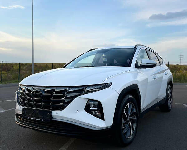 Білий Хендай Туксон, об'ємом двигуна 2 л та пробігом 168 тис. км за 25900 $, фото 6 на Automoto.ua