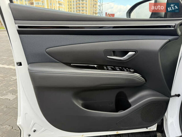 Белый Хендай Туксон, объемом двигателя 2 л и пробегом 41 тыс. км за 23950 $, фото 13 на Automoto.ua