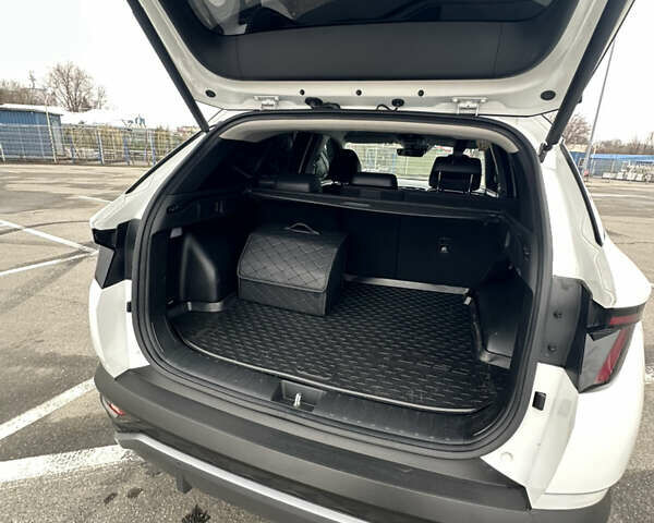 Білий Хендай Туксон, об'ємом двигуна 1.6 л та пробігом 95 тис. км за 31000 $, фото 22 на Automoto.ua