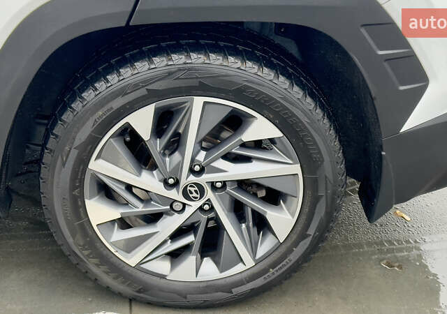 Білий Хендай Туксон, об'ємом двигуна 2 л та пробігом 67 тис. км за 24500 $, фото 69 на Automoto.ua