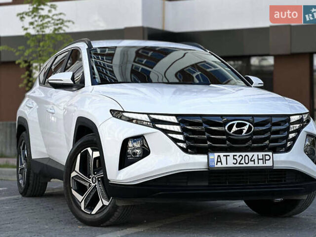 Белый Хендай Туксон, объемом двигателя 2.5 л и пробегом 47 тыс. км за 30000 $, фото 2 на Automoto.ua