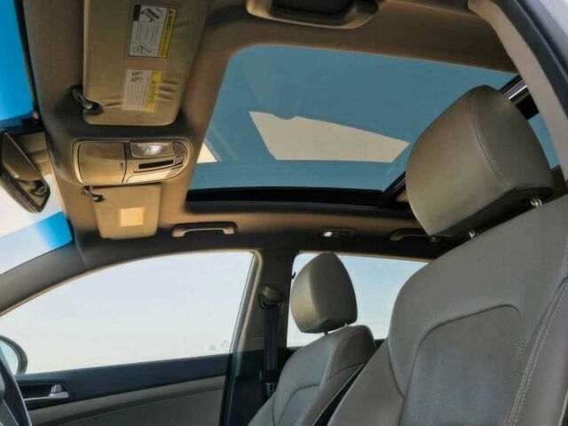 Белый Хендай Туксон, объемом двигателя 2.4 л и пробегом 21 тыс. км за 9800 $, фото 8 на Automoto.ua