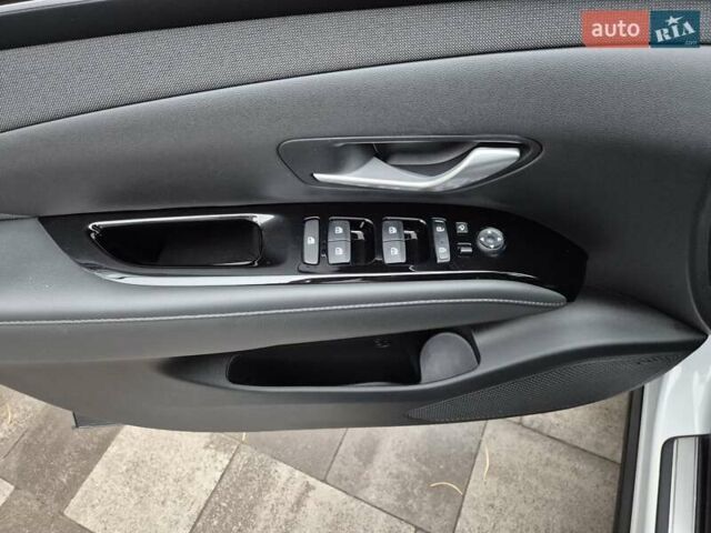 Білий Хендай Туксон, об'ємом двигуна 1.6 л та пробігом 41 тис. км за 33600 $, фото 62 на Automoto.ua