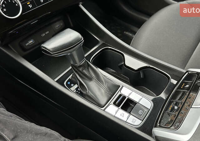 Белый Хендай Туксон, объемом двигателя 2 л и пробегом 123 тыс. км за 22800 $, фото 48 на Automoto.ua