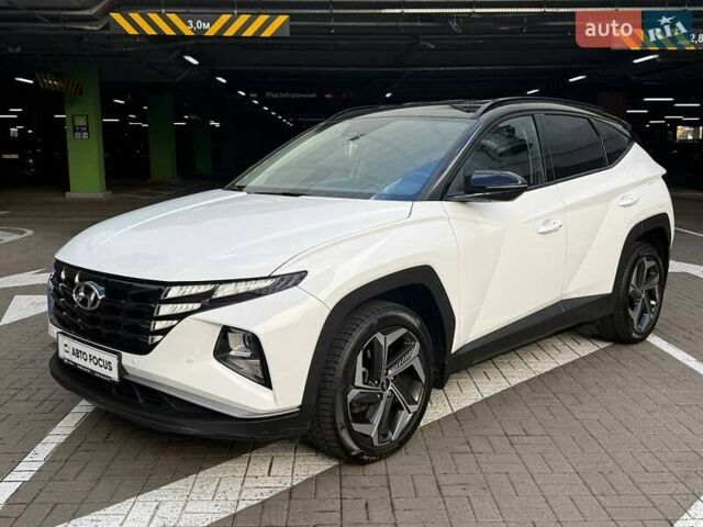 Белый Хендай Туксон, объемом двигателя 1.6 л и пробегом 69 тыс. км за 28990 $, фото 2 на Automoto.ua