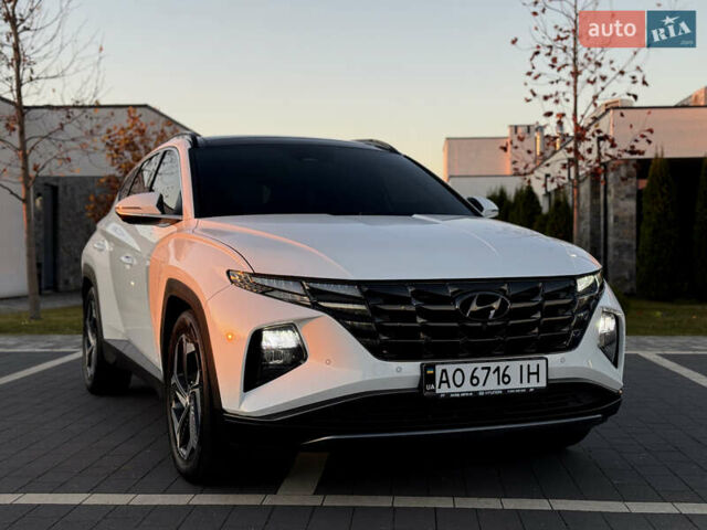 Белый Хендай Туксон, объемом двигателя 2 л и пробегом 147 тыс. км за 23700 $, фото 114 на Automoto.ua