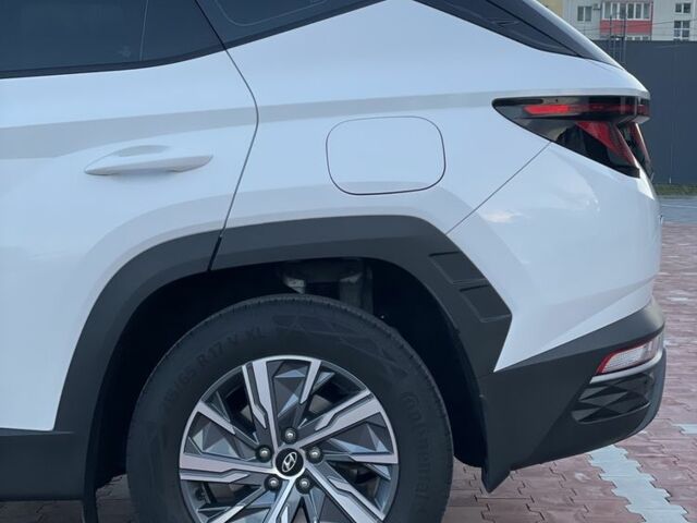 Белый Хендай Туксон, объемом двигателя 2 л и пробегом 36 тыс. км за 23900 $, фото 9 на Automoto.ua