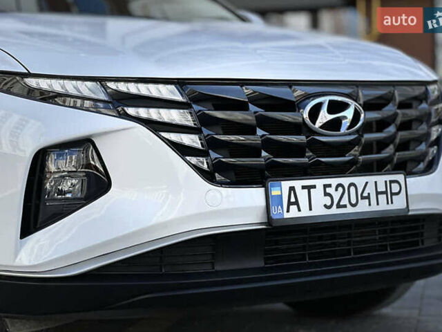 Белый Хендай Туксон, объемом двигателя 2.5 л и пробегом 47 тыс. км за 30000 $, фото 6 на Automoto.ua