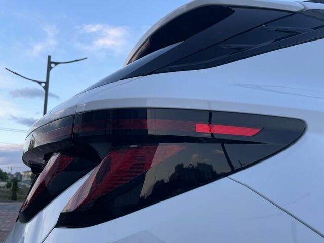 Белый Хендай Туксон, объемом двигателя 2 л и пробегом 36 тыс. км за 23900 $, фото 15 на Automoto.ua