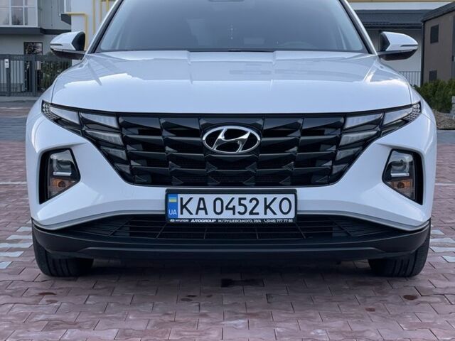 Белый Хендай Туксон, объемом двигателя 2 л и пробегом 36 тыс. км за 23900 $, фото 10 на Automoto.ua