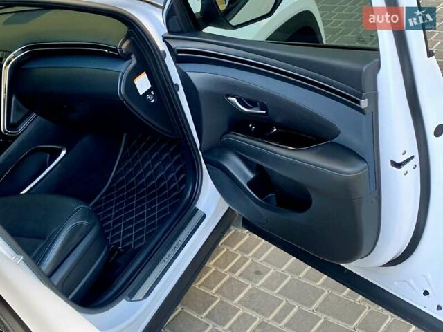 Белый Хендай Туксон, объемом двигателя 1.6 л и пробегом 97 тыс. км за 32800 $, фото 64 на Automoto.ua