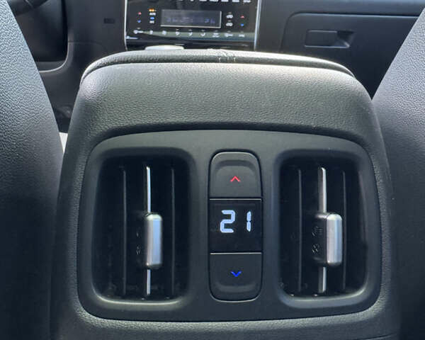 Белый Хендай Туксон, объемом двигателя 2 л и пробегом 58 тыс. км за 26900 $, фото 53 на Automoto.ua