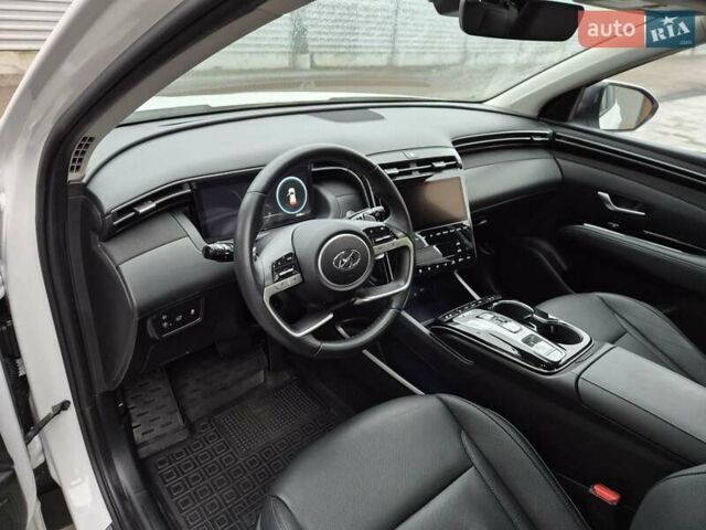 Білий Хендай Туксон, об'ємом двигуна 1.6 л та пробігом 41 тис. км за 33600 $, фото 60 на Automoto.ua