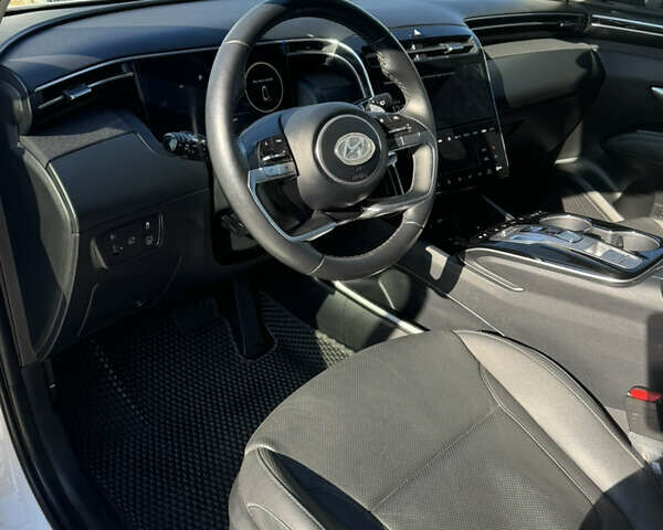 Білий Хендай Туксон, об'ємом двигуна 1.6 л та пробігом 16 тис. км за 38500 $, фото 6 на Automoto.ua