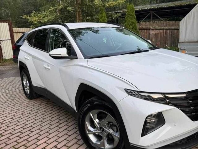 Білий Хендай Туксон, об'ємом двигуна 2 л та пробігом 60 тис. км за 20000 $, фото 5 на Automoto.ua