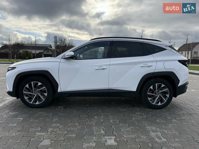 Белый Хендай Туксон, объемом двигателя 2 л и пробегом 41 тыс. км за 24650 $, фото 6 на Automoto.ua