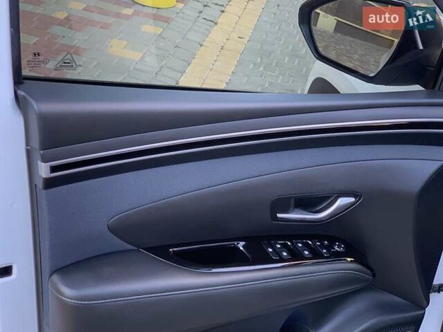 Белый Хендай Туксон, объемом двигателя 1.6 л и пробегом 97 тыс. км за 32800 $, фото 44 на Automoto.ua