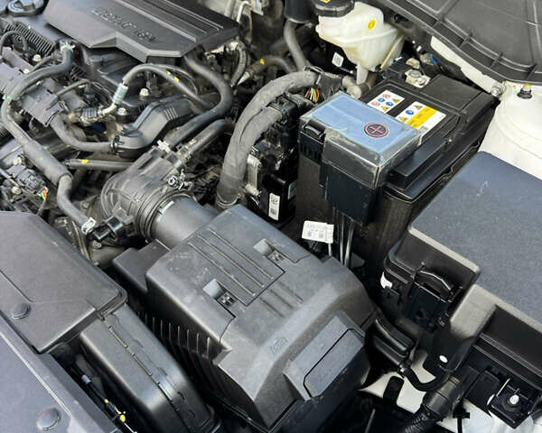 Белый Хендай Туксон, объемом двигателя 2 л и пробегом 58 тыс. км за 26900 $, фото 21 на Automoto.ua