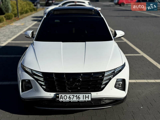 Белый Хендай Туксон, объемом двигателя 2 л и пробегом 147 тыс. км за 23700 $, фото 30 на Automoto.ua