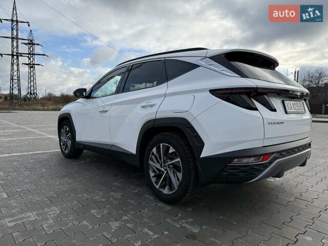 Белый Хендай Туксон, объемом двигателя 2 л и пробегом 41 тыс. км за 24650 $, фото 5 на Automoto.ua