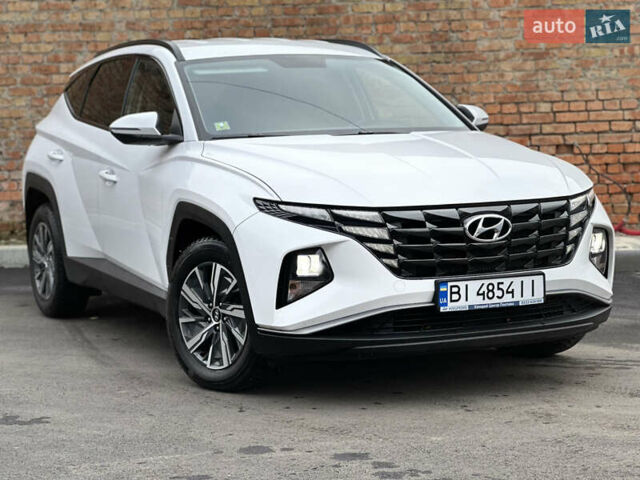 Белый Хендай Туксон, объемом двигателя 2 л и пробегом 123 тыс. км за 22800 $, фото 7 на Automoto.ua