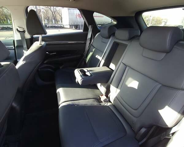 Белый Хендай Туксон, объемом двигателя 2 л и пробегом 108 тыс. км за 27999 $, фото 15 на Automoto.ua