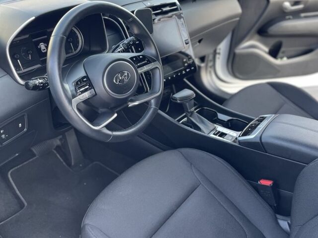 Белый Хендай Туксон, объемом двигателя 2 л и пробегом 36 тыс. км за 23900 $, фото 23 на Automoto.ua