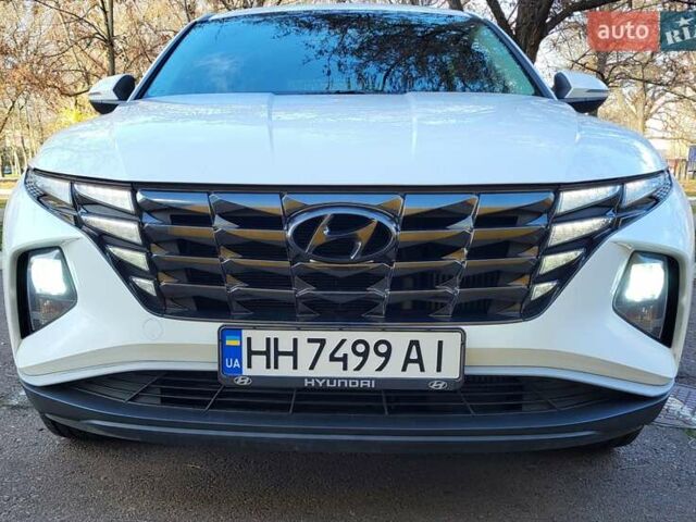 Белый Хендай Туксон, объемом двигателя 2 л и пробегом 108 тыс. км за 27999 $, фото 25 на Automoto.ua