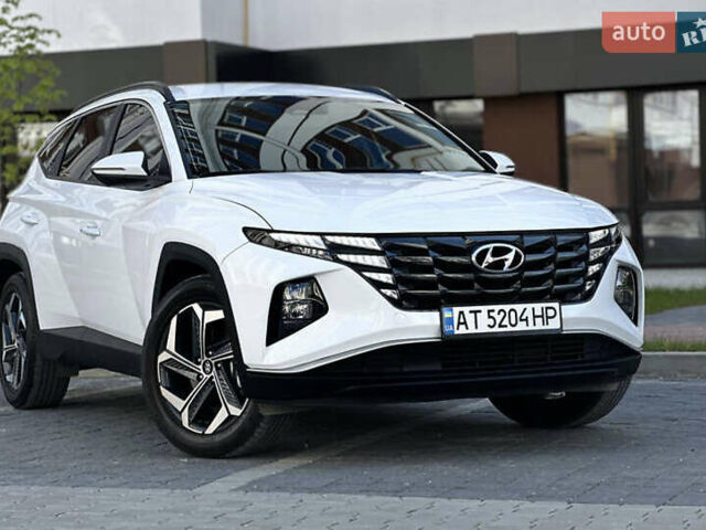 Белый Хендай Туксон, объемом двигателя 2.5 л и пробегом 47 тыс. км за 30000 $, фото 4 на Automoto.ua