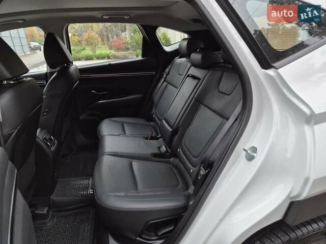 Білий Хендай Туксон, об'ємом двигуна 1.6 л та пробігом 41 тис. км за 33600 $, фото 47 на Automoto.ua