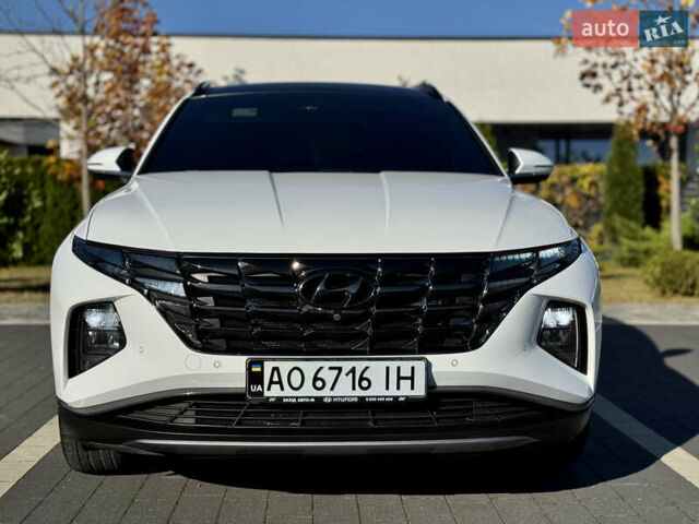 Белый Хендай Туксон, объемом двигателя 2 л и пробегом 147 тыс. км за 23700 $, фото 10 на Automoto.ua