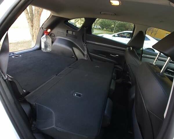 Белый Хендай Туксон, объемом двигателя 2 л и пробегом 108 тыс. км за 27999 $, фото 31 на Automoto.ua