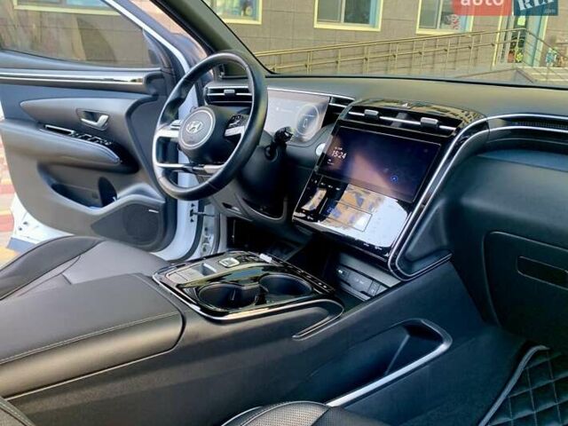 Белый Хендай Туксон, объемом двигателя 1.6 л и пробегом 93 тыс. км за 32999 $, фото 88 на Automoto.ua