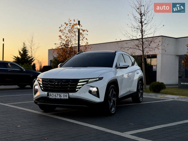 Белый Хендай Туксон, объемом двигателя 2 л и пробегом 147 тыс. км за 23700 $, фото 115 на Automoto.ua