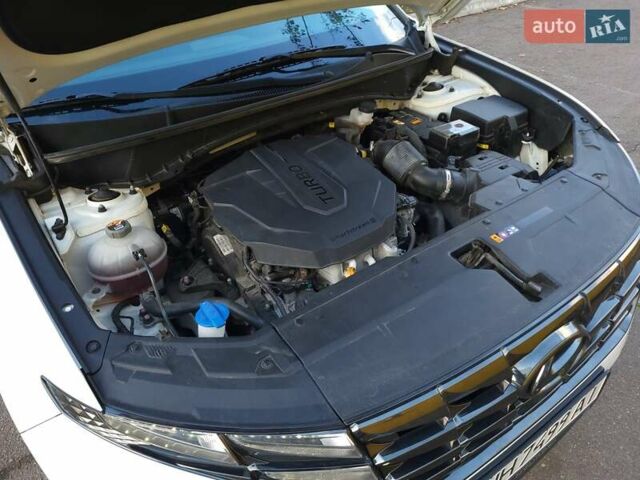 Белый Хендай Туксон, объемом двигателя 2 л и пробегом 108 тыс. км за 27999 $, фото 27 на Automoto.ua