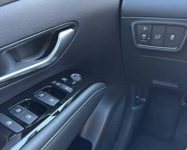 Белый Хендай Туксон, объемом двигателя 2 л и пробегом 58 тыс. км за 26900 $, фото 38 на Automoto.ua