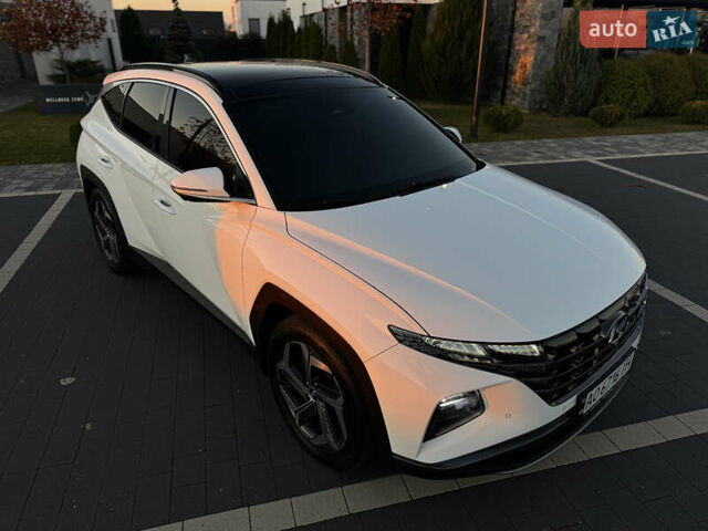 Белый Хендай Туксон, объемом двигателя 2 л и пробегом 147 тыс. км за 23700 $, фото 116 на Automoto.ua