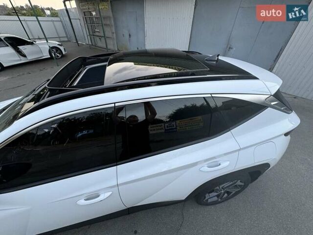 Білий Хендай Туксон, об'ємом двигуна 1.6 л та пробігом 43 тис. км за 32900 $, фото 25 на Automoto.ua