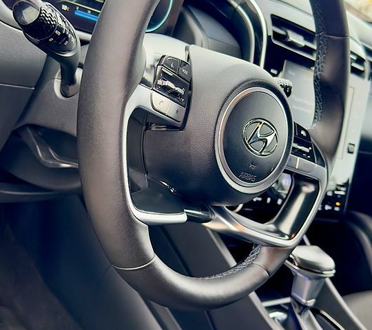 Белый Хендай Туксон, объемом двигателя 2 л и пробегом 67 тыс. км за 24500 $, фото 7 на Automoto.ua