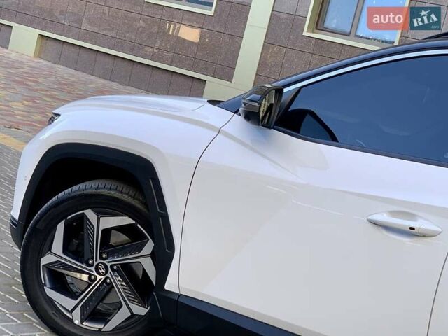 Белый Хендай Туксон, объемом двигателя 1.6 л и пробегом 97 тыс. км за 32800 $, фото 10 на Automoto.ua