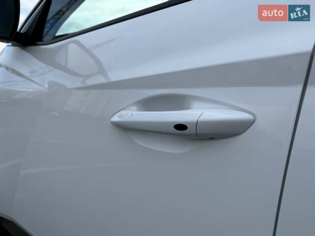 Белый Хендай Туксон, объемом двигателя 2 л и пробегом 41 тыс. км за 23950 $, фото 12 на Automoto.ua