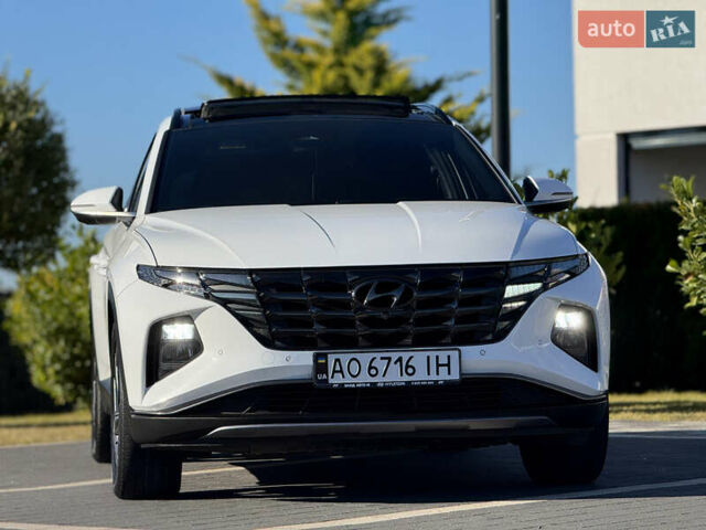 Белый Хендай Туксон, объемом двигателя 2 л и пробегом 147 тыс. км за 23700 $, фото 65 на Automoto.ua