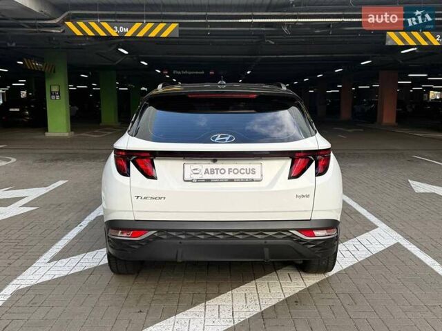 Белый Хендай Туксон, объемом двигателя 1.6 л и пробегом 69 тыс. км за 28990 $, фото 4 на Automoto.ua