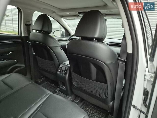 Білий Хендай Туксон, об'ємом двигуна 1.6 л та пробігом 41 тис. км за 33600 $, фото 43 на Automoto.ua