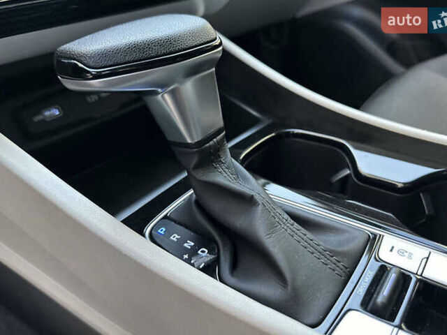 Белый Хендай Туксон, объемом двигателя 2.5 л и пробегом 47 тыс. км за 30000 $, фото 34 на Automoto.ua