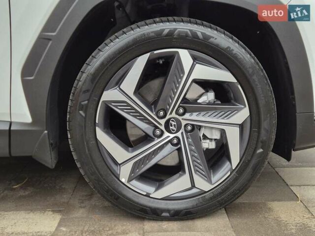 Білий Хендай Туксон, об'ємом двигуна 1.6 л та пробігом 41 тис. км за 33600 $, фото 72 на Automoto.ua