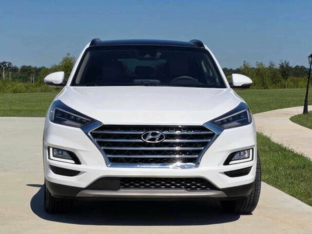 Белый Хендай Туксон, объемом двигателя 2.4 л и пробегом 21 тыс. км за 9800 $, фото 1 на Automoto.ua