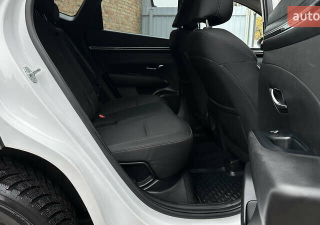 Белый Хендай Туксон, объемом двигателя 2 л и пробегом 123 тыс. км за 22800 $, фото 36 на Automoto.ua